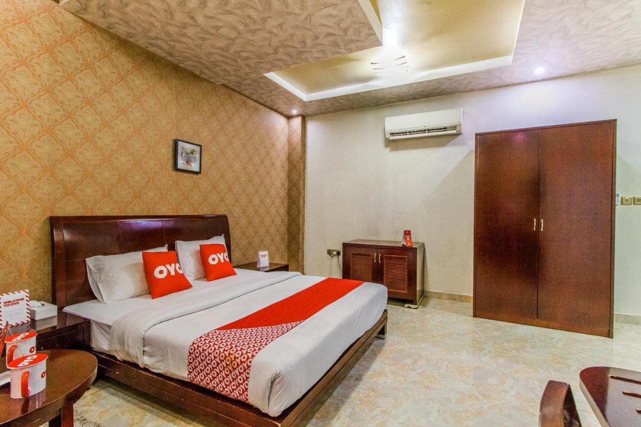 Oyo 109 Al Thabit Modern Hotel Apartment Ḩayl Āl ‘Umayr Esterno foto