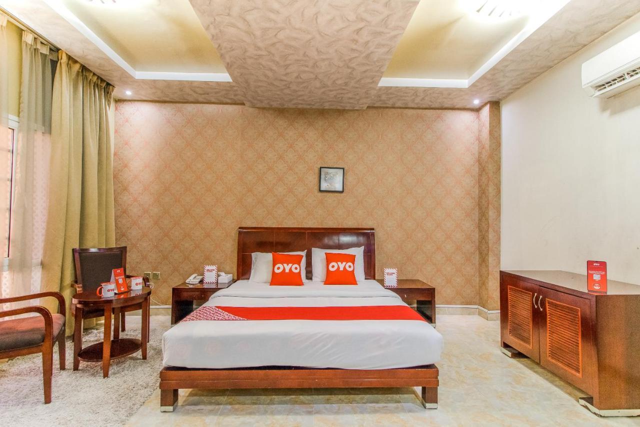 Oyo 109 Al Thabit Modern Hotel Apartment Ḩayl Āl ‘Umayr Esterno foto