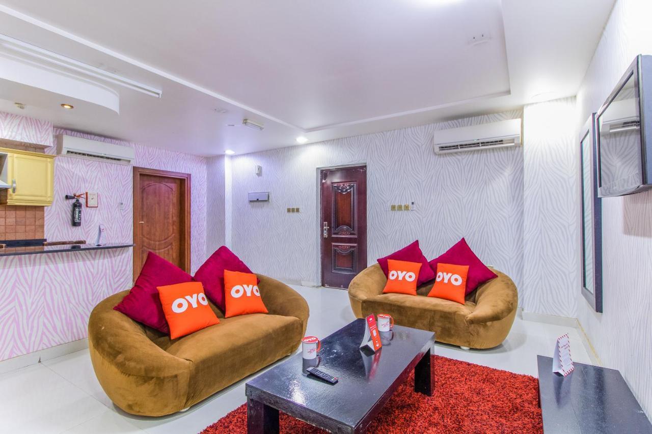 Oyo 109 Al Thabit Modern Hotel Apartment Ḩayl Āl ‘Umayr Esterno foto