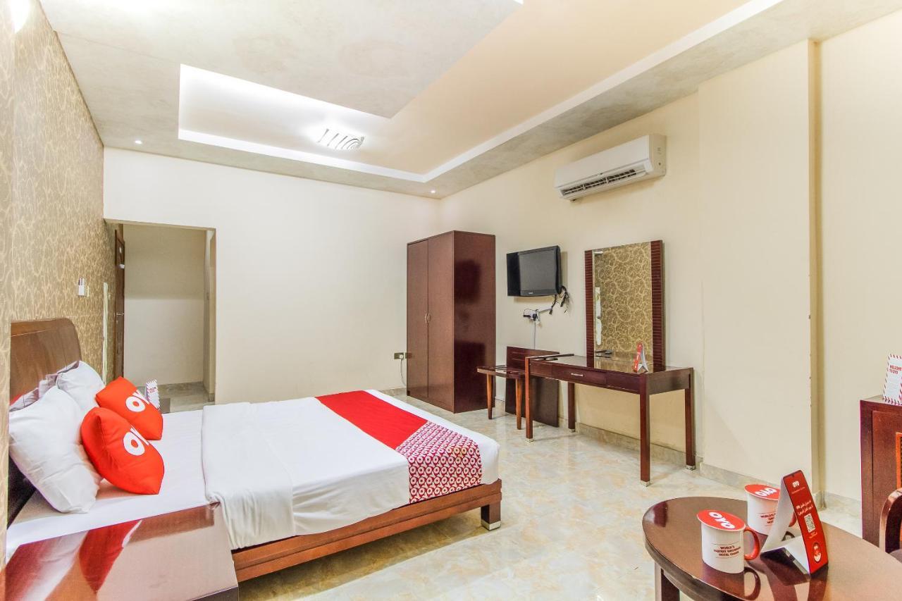 Oyo 109 Al Thabit Modern Hotel Apartment Ḩayl Āl ‘Umayr Esterno foto