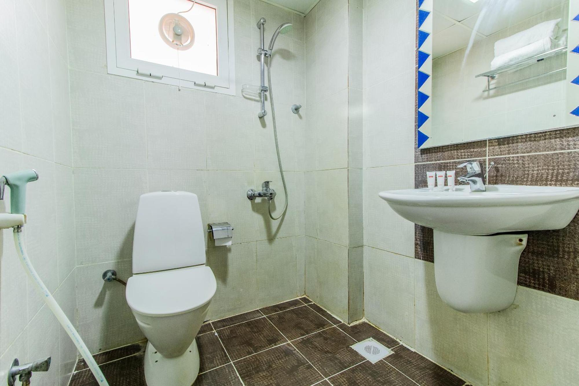 Oyo 109 Al Thabit Modern Hotel Apartment Ḩayl Āl ‘Umayr Esterno foto