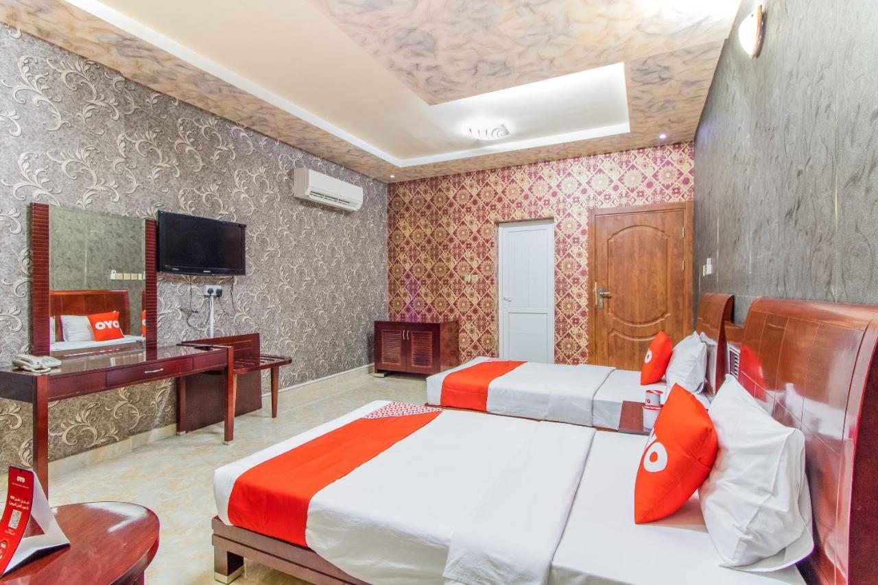 Oyo 109 Al Thabit Modern Hotel Apartment Ḩayl Āl ‘Umayr Esterno foto